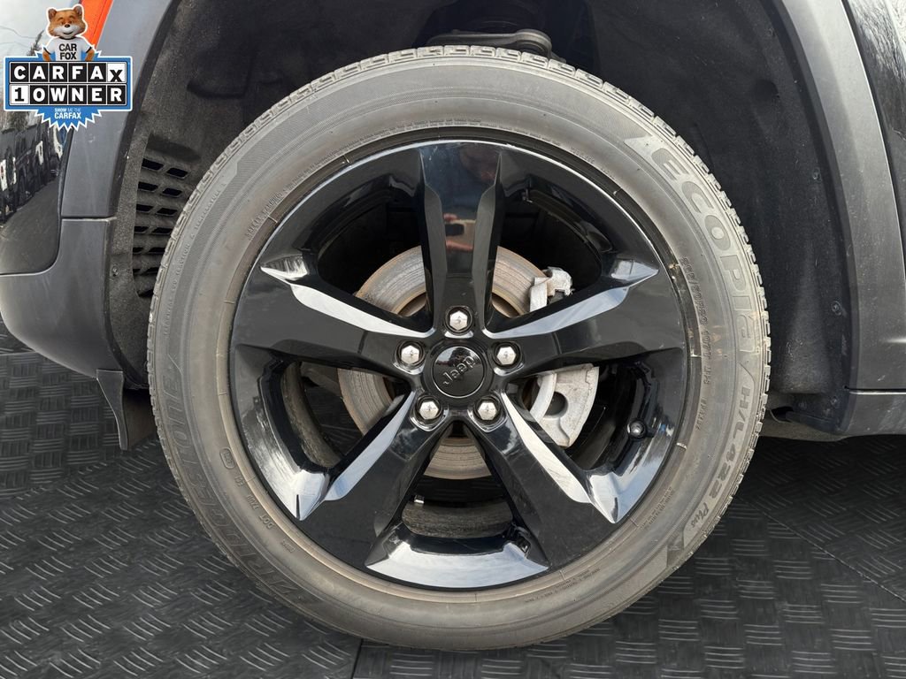 Used 2023 Jeep Grand Cherokee Altitude image 20