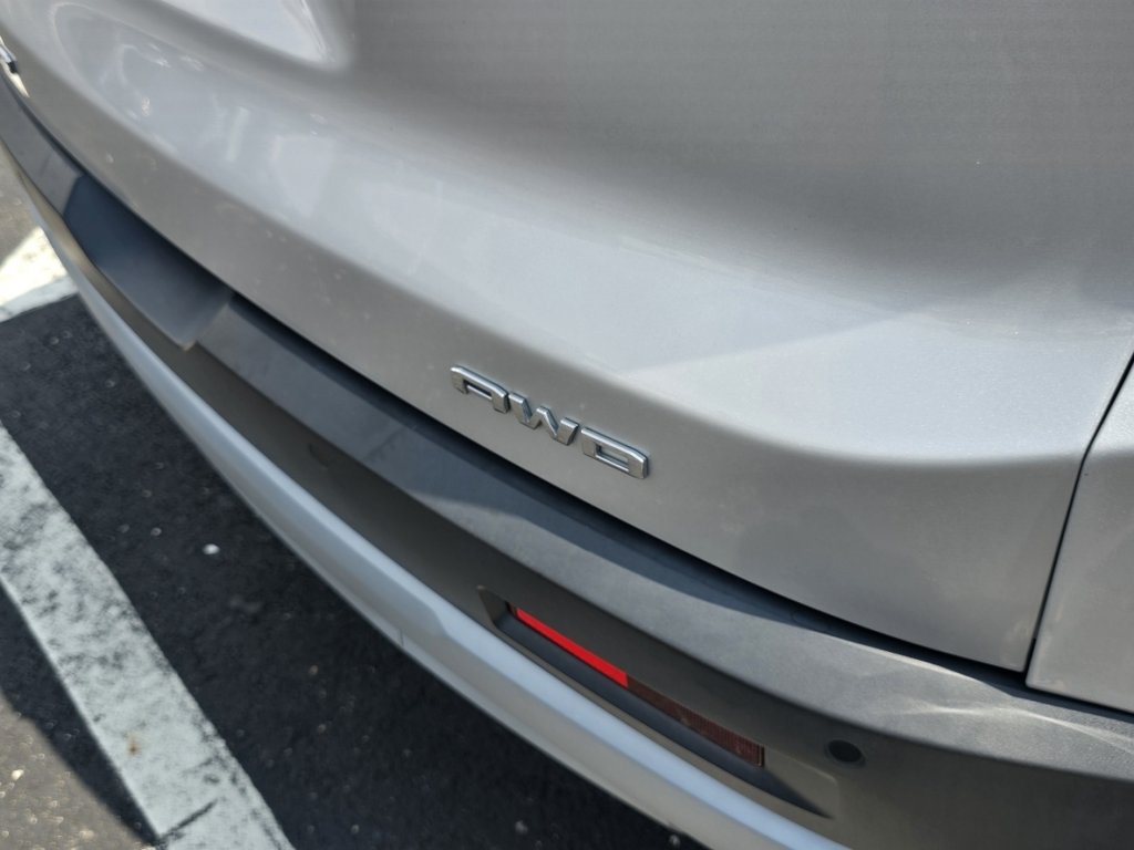 Used 2020 GMC Acadia SLT AWD/4WD image 9