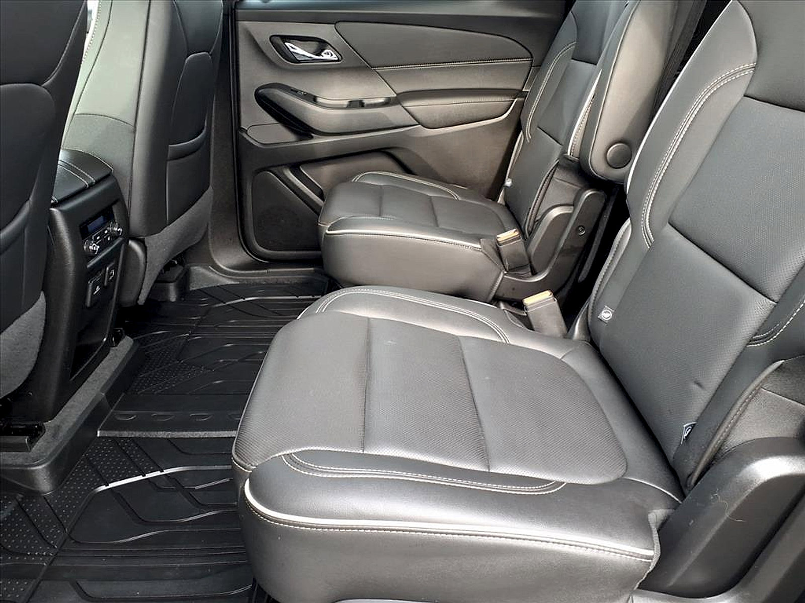 Certified 2023 Chevrolet Traverse Premier w/ LPO, Floor Liner Package image 10