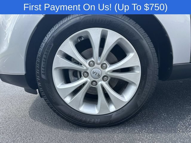 Used 2015 Kia Soul + FWD image 28