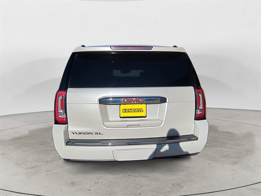 Used 2018 GMC Yukon XL Denali image 4