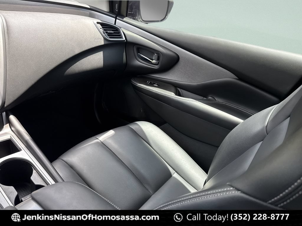 Certified 2023 Nissan Murano SV w/ SV Midnight Edition Package FWD image 26