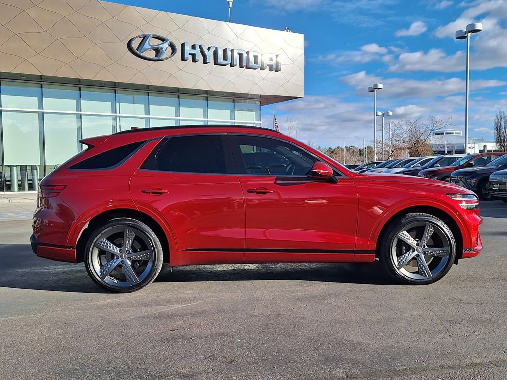 Used 2024 Genesis GV70 2.5T Sport Prestige w/ Sport Prestige Package image 2