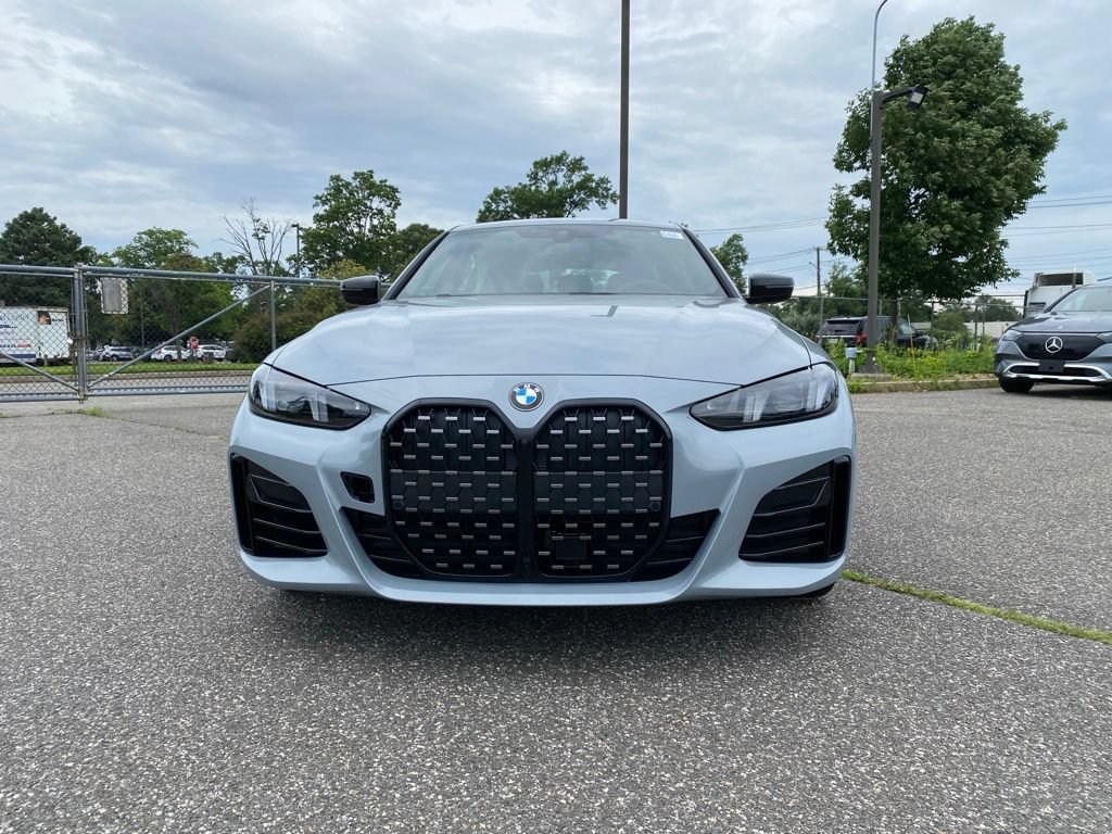 New 2026 BMW 430i xDrive w/ M Sport Package AWD/4WD image 2
