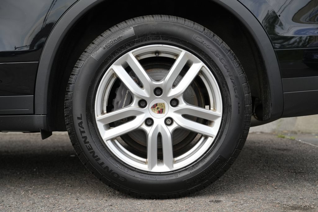 Used 2016 Porsche Cayenne AWD/4WD image 14