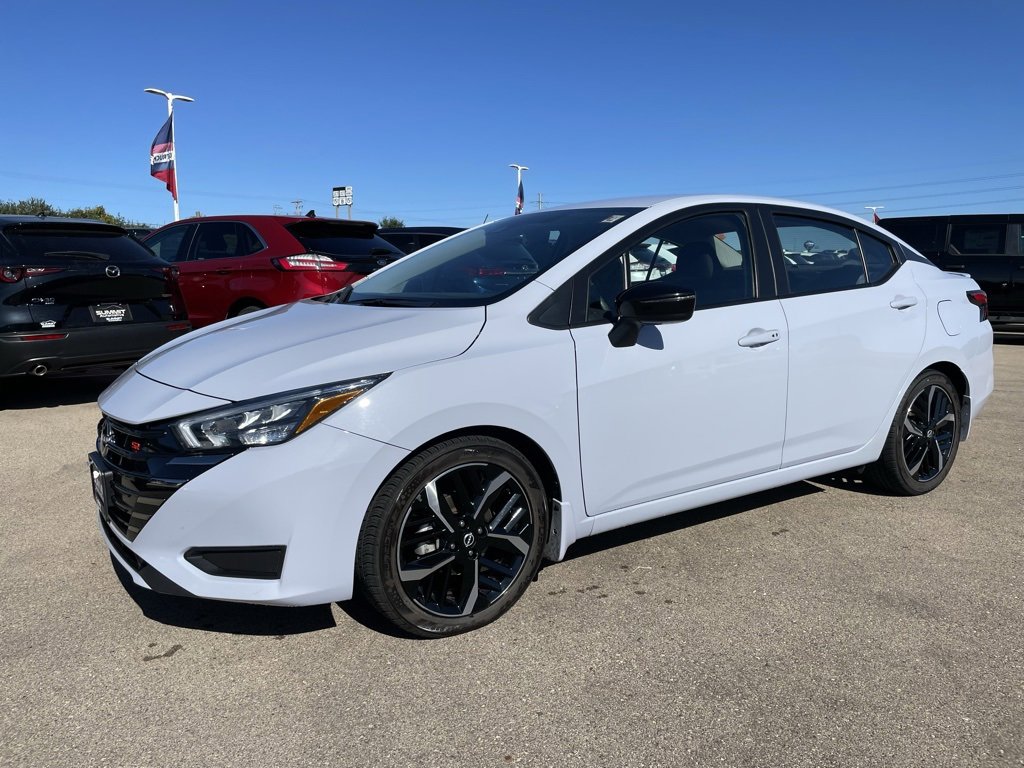Used 2023 Nissan Versa SR w/ Electronics Package image 6