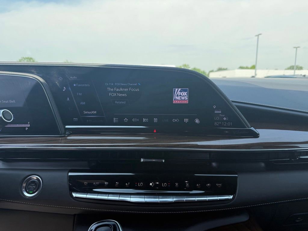 Certified 2024 Cadillac Escalade Sport Platinum w/ LPO, Floor Liner Package AWD/4WD image 23
