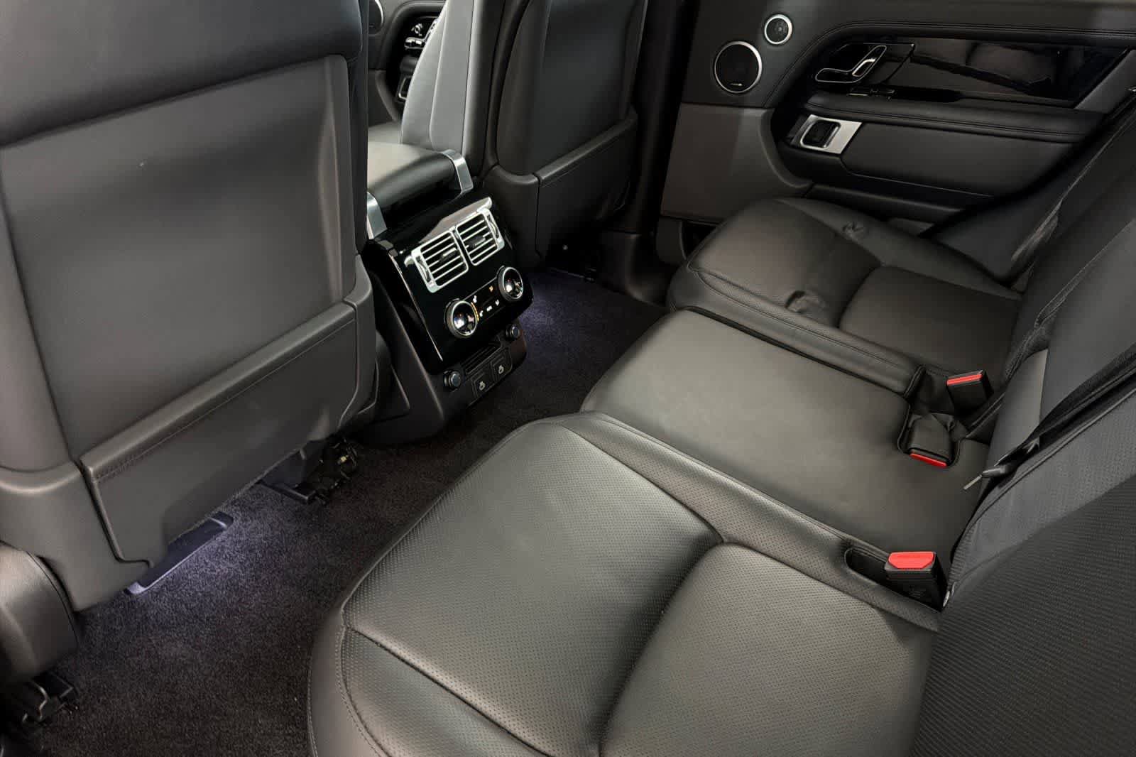 Used 2022 Land Rover Range Rover Westminster Edition AWD/4WD image 4