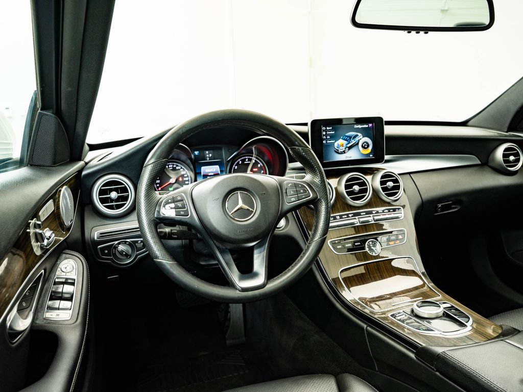 Used 2018 Mercedes-Benz C 300 4MATIC Sedan image 34