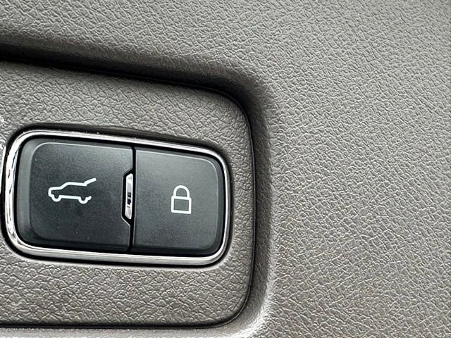 Used 2020 Lincoln Aviator Reserve w/ Equipment Group 201A image 16