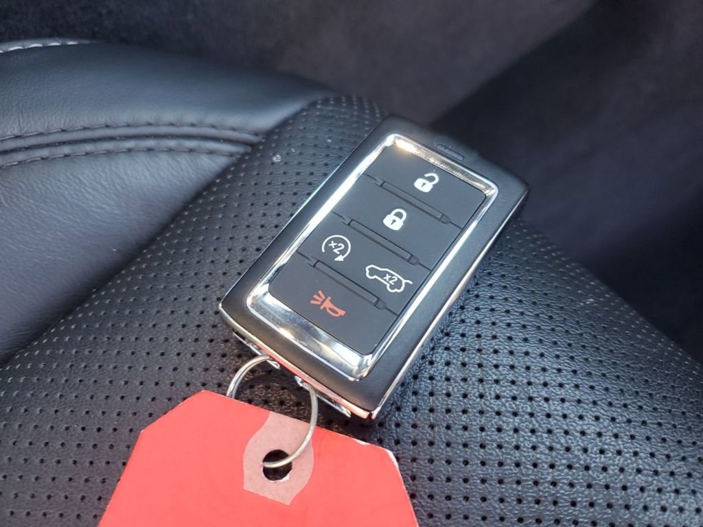 Used 2022 Jeep Wagoneer Series III w/ Premium Group I image 43