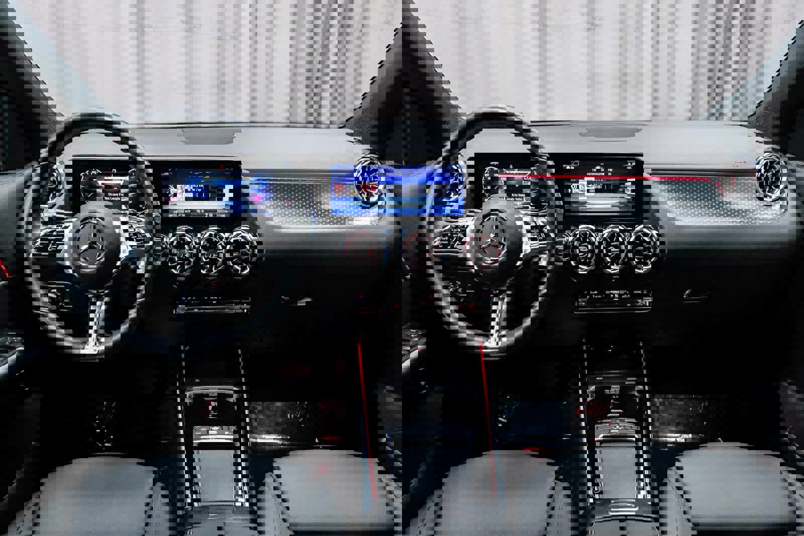 Used 2025 Mercedes-Benz GLA 250 image 13