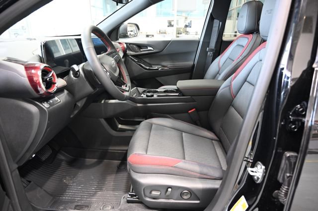 New 2026 Chevrolet Equinox RS w/ LPO, Floor Liner Package image 9