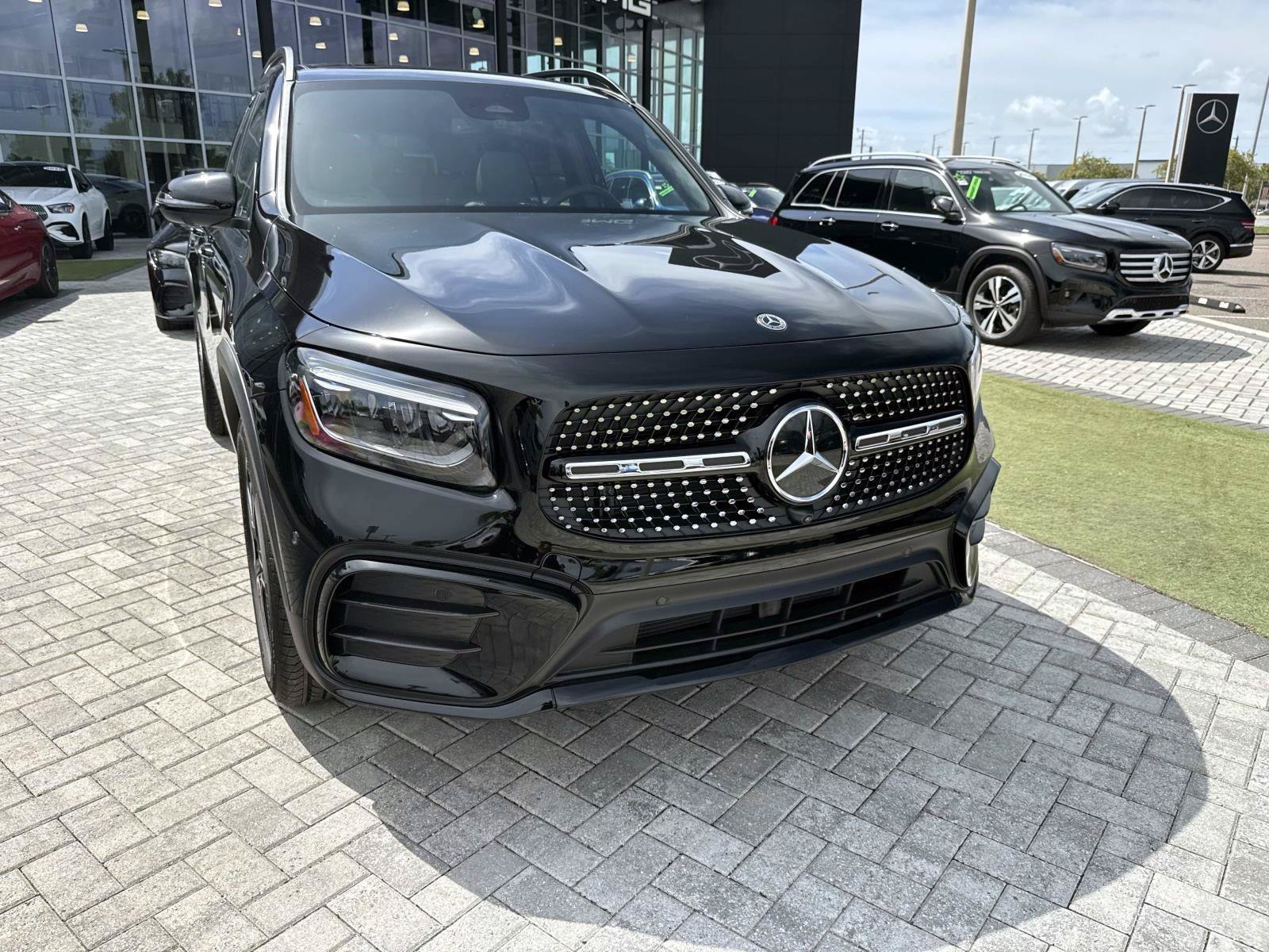 New 2026 Mercedes-Benz GLB 250 image 8