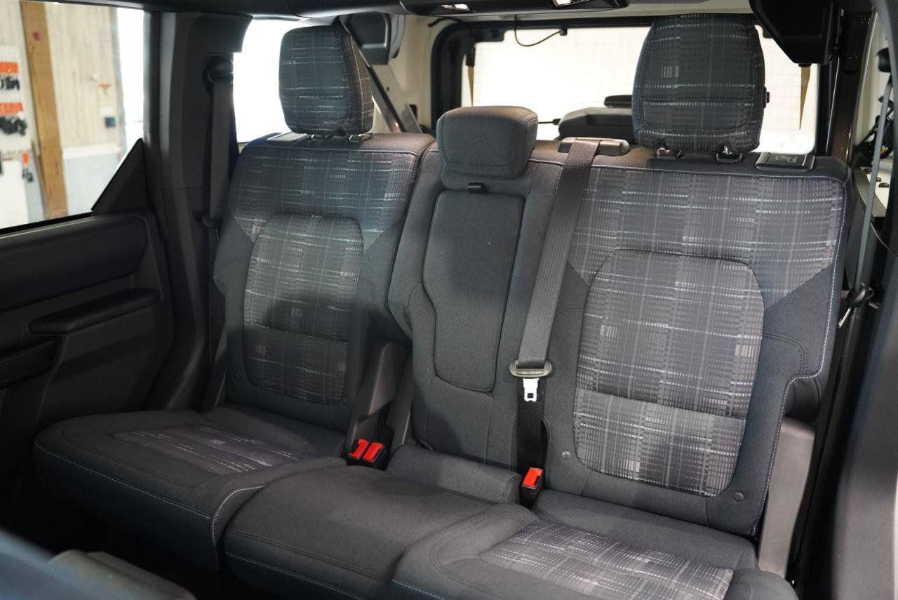 Used 2025 Ford Bronco Heritage Edition AWD/4WD image 34