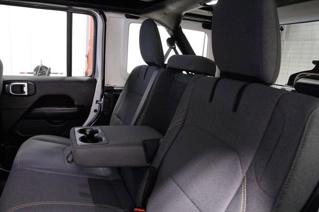 Used 2024 Jeep Wrangler Unlimited Sahara w/ Technology Group image 16