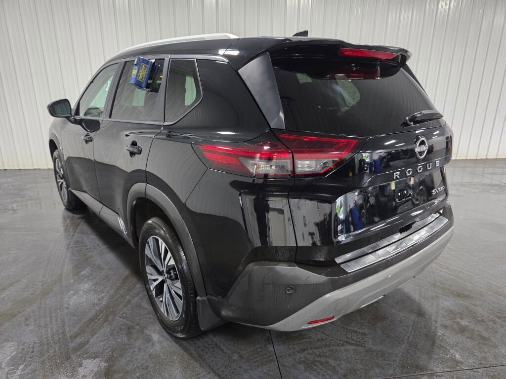 Used 2022 Nissan Rogue SV w/ SV Premium Package AWD/4WD image 3