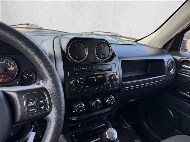 Used 2016 Jeep Patriot Sport w/ Power Value Group FWD image 13
