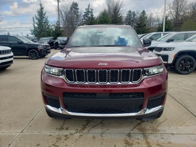 New 2026 Jeep Grand Cherokee L 4WD image 2