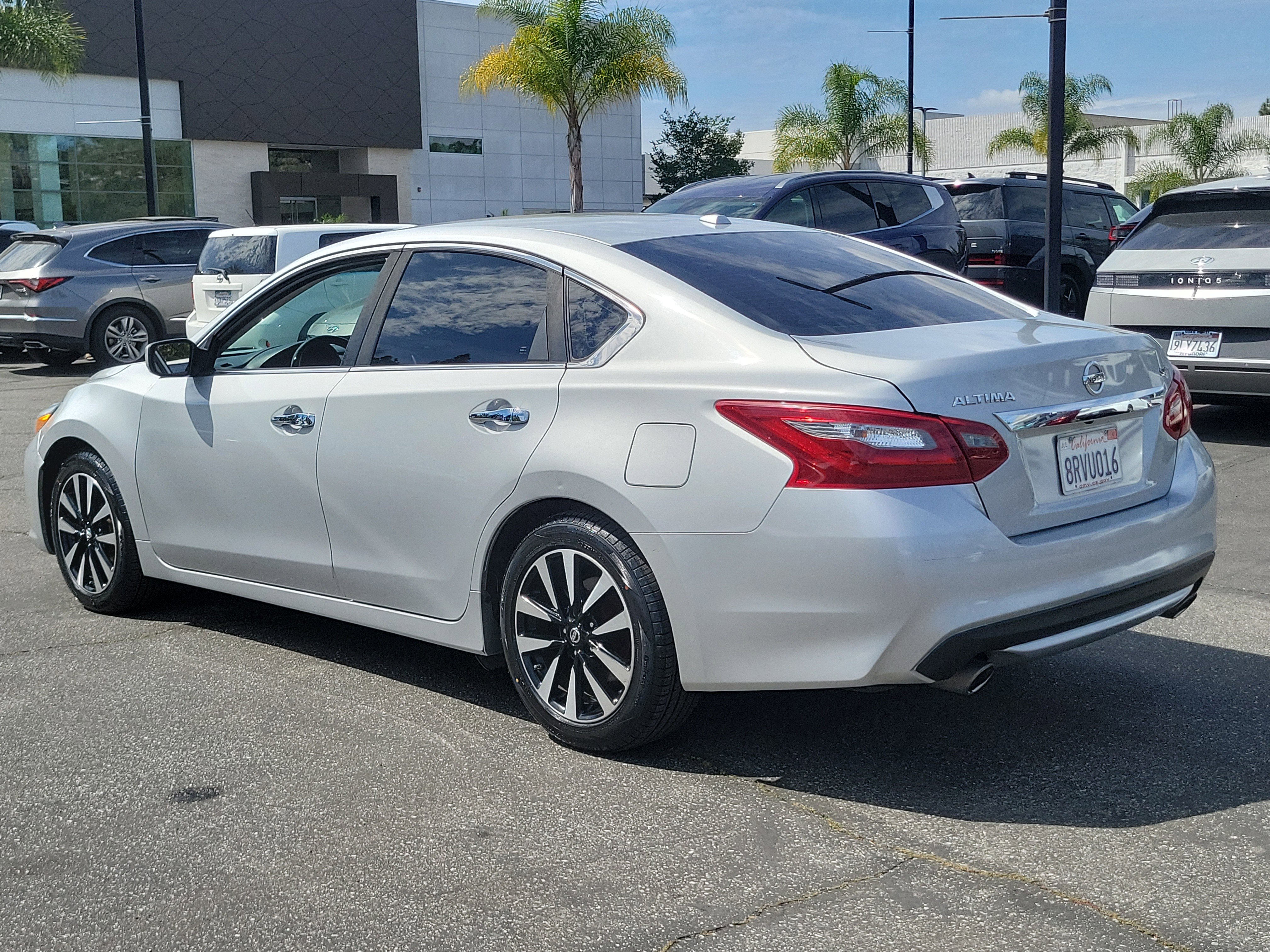 Used 2018 Nissan Altima 2.5 SV image 6