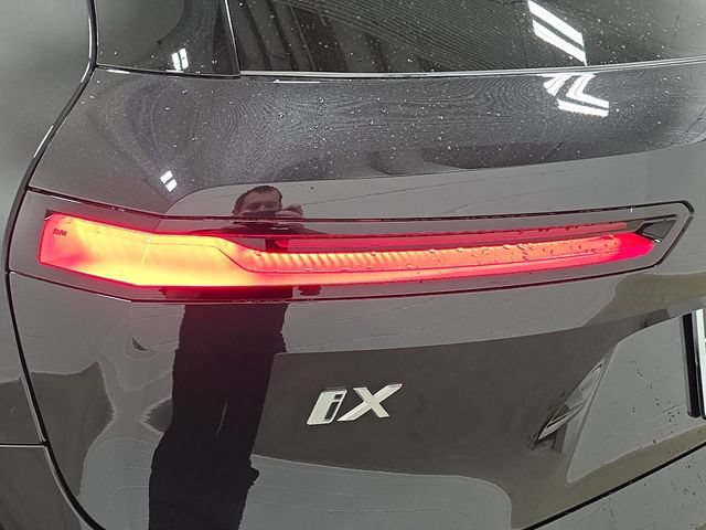 Certified 2026 BMW iX xDrive45 AWD/4WD image 28