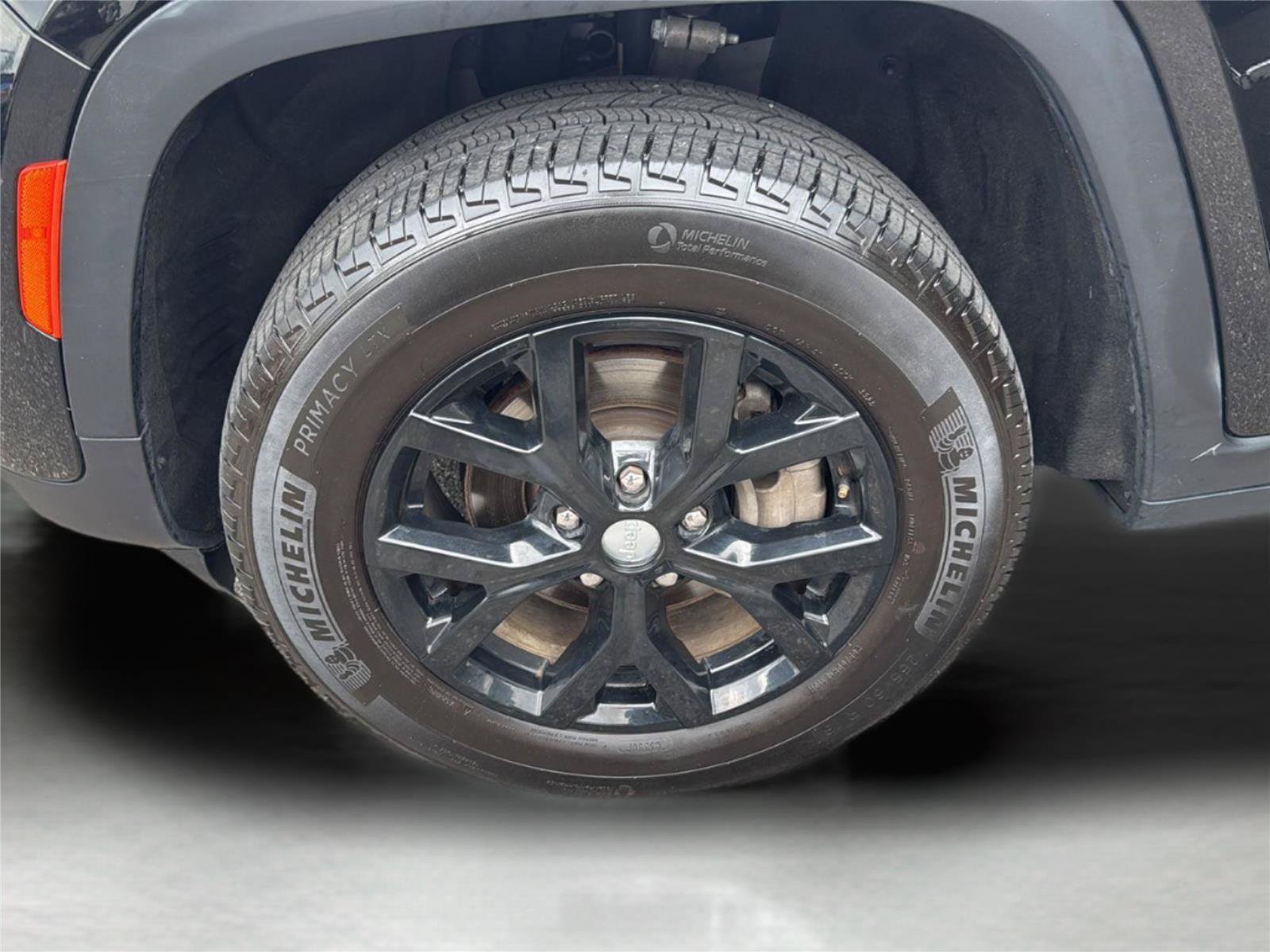 Used 2024 Jeep Grand Cherokee Limited AWD/4WD image 32