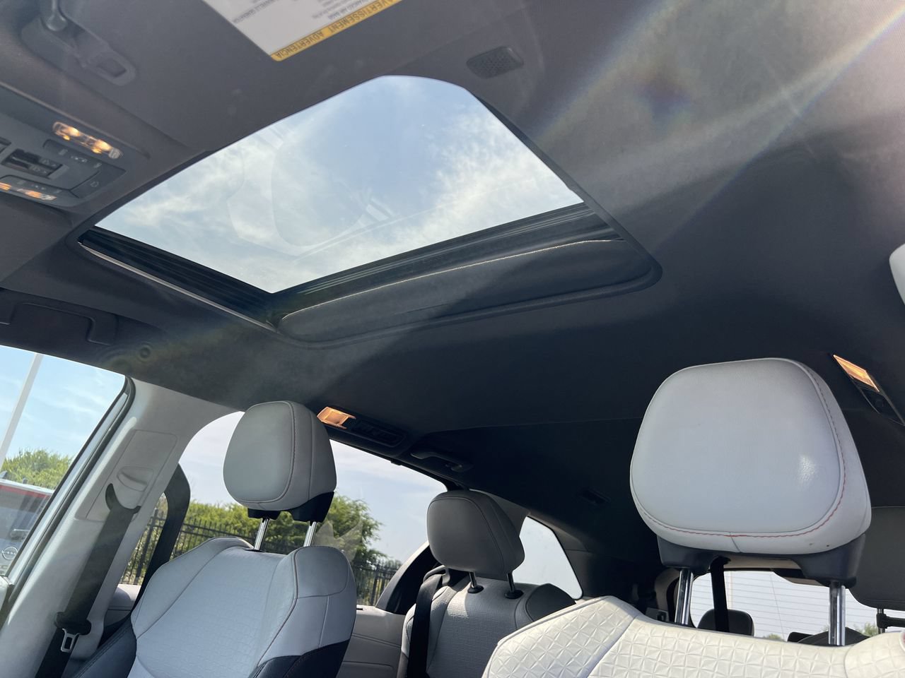 Used 2021 Toyota Sienna XSE FWD image 10