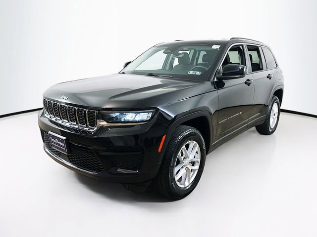 Used 2023 Jeep Grand Cherokee Laredo w/ Luxury Tech Group I image 3