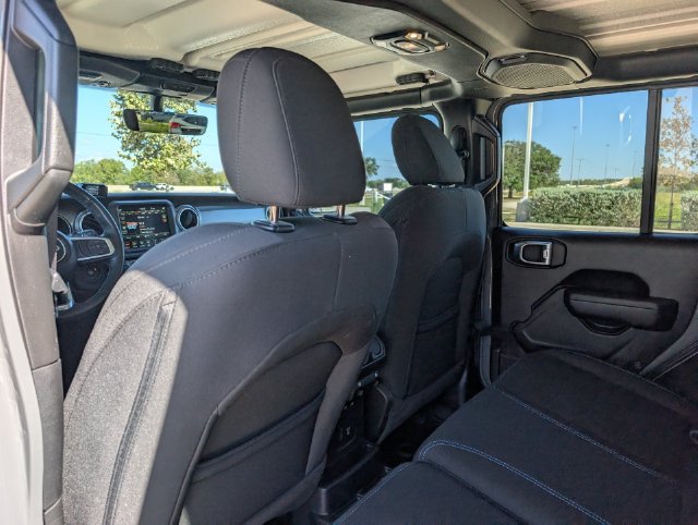 Used 2023 Jeep Wrangler Unlimited Rubicon 4xe w/ Cold Weather Group AWD/4WD image 25