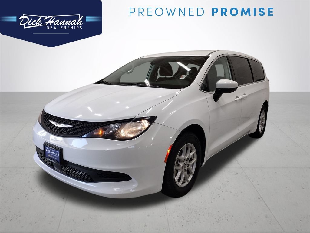 Used 2023 Chrysler Voyager LX FWD image 1