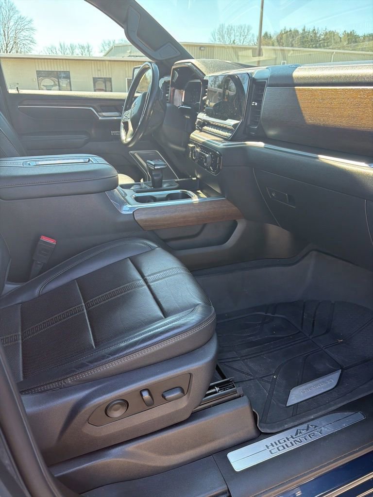 Used 2022 Chevrolet Silverado 1500 High Country image 23
