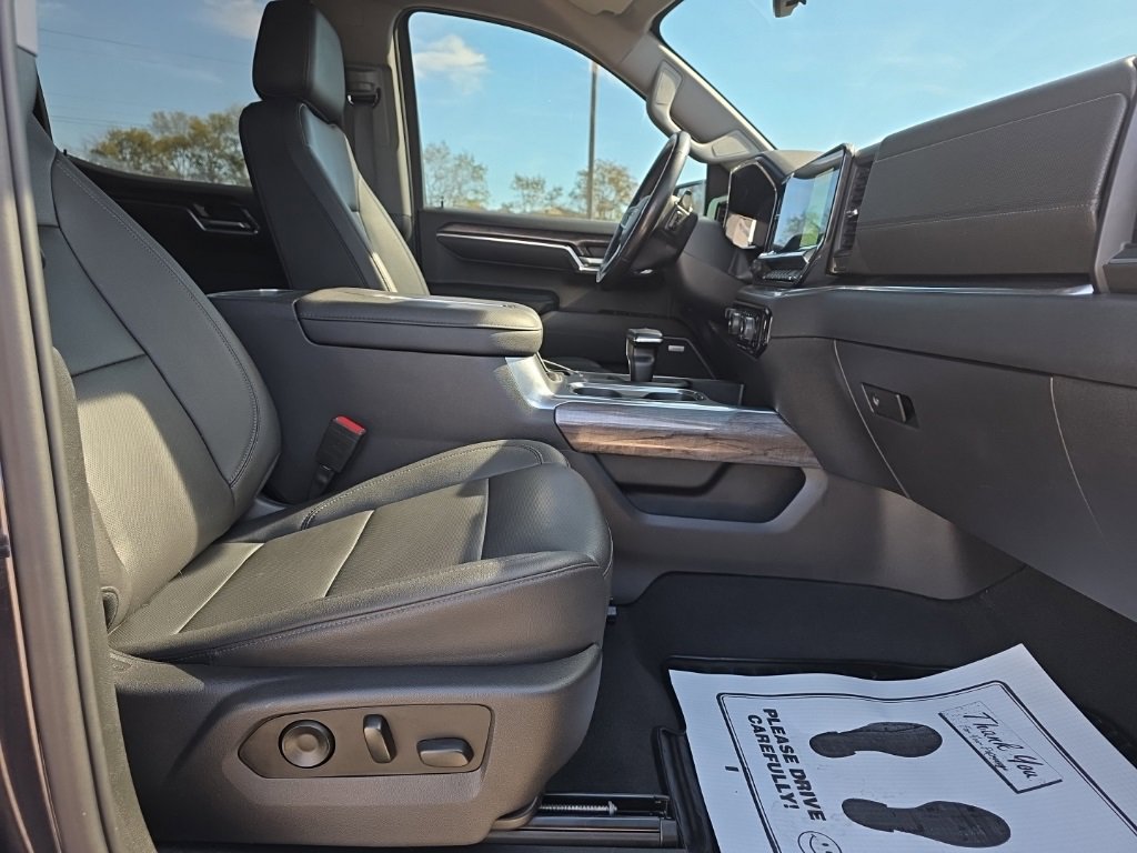 Used 2022 Chevrolet Silverado 1500 LTZ w/ Technology Package image 16