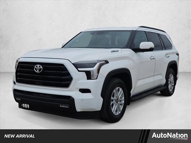 Used 2025 Toyota Sequoia SR5 AWD/4WD image 1