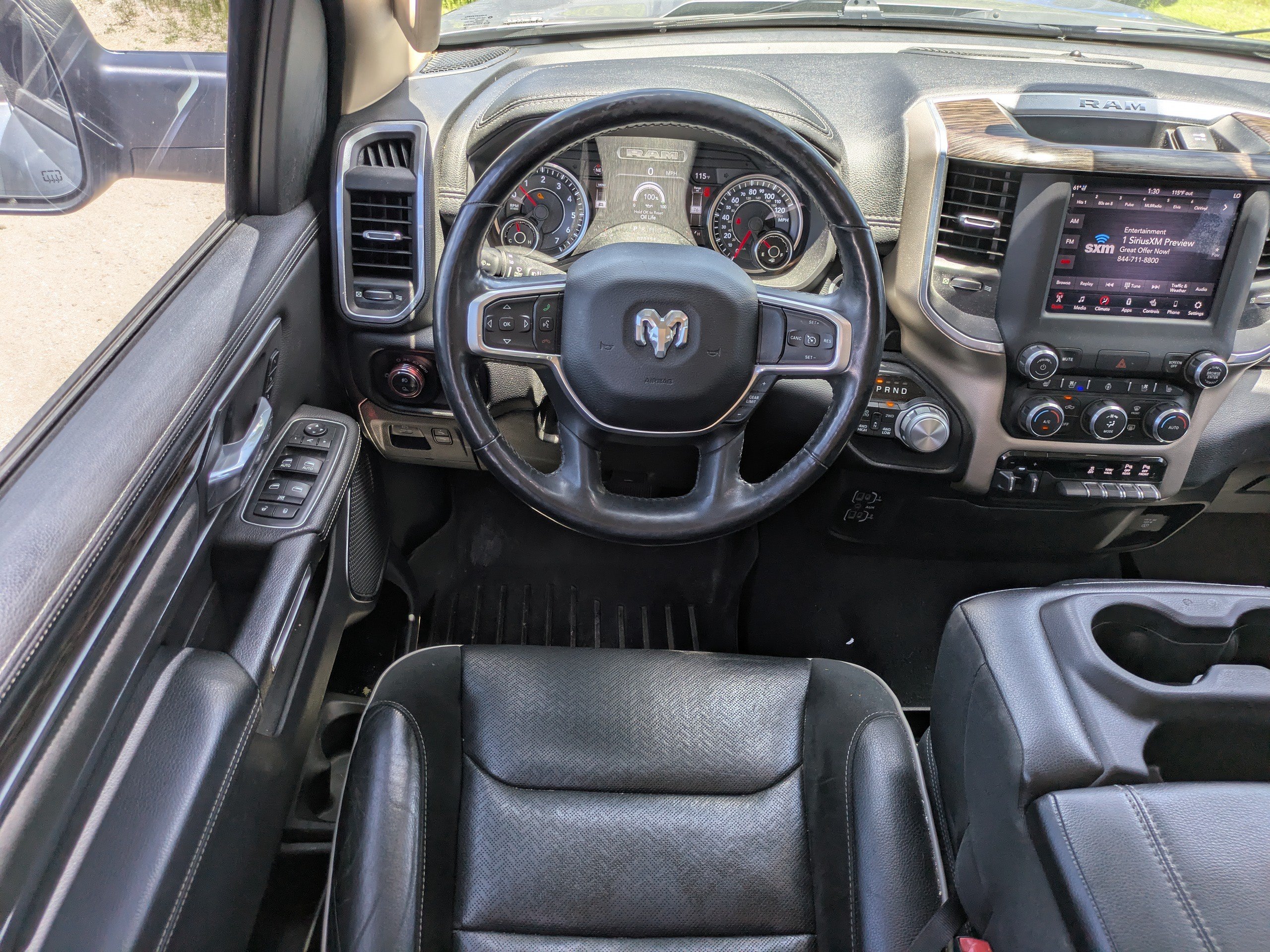 Used 2019 RAM 1500 Laramie AWD/4WD image 14