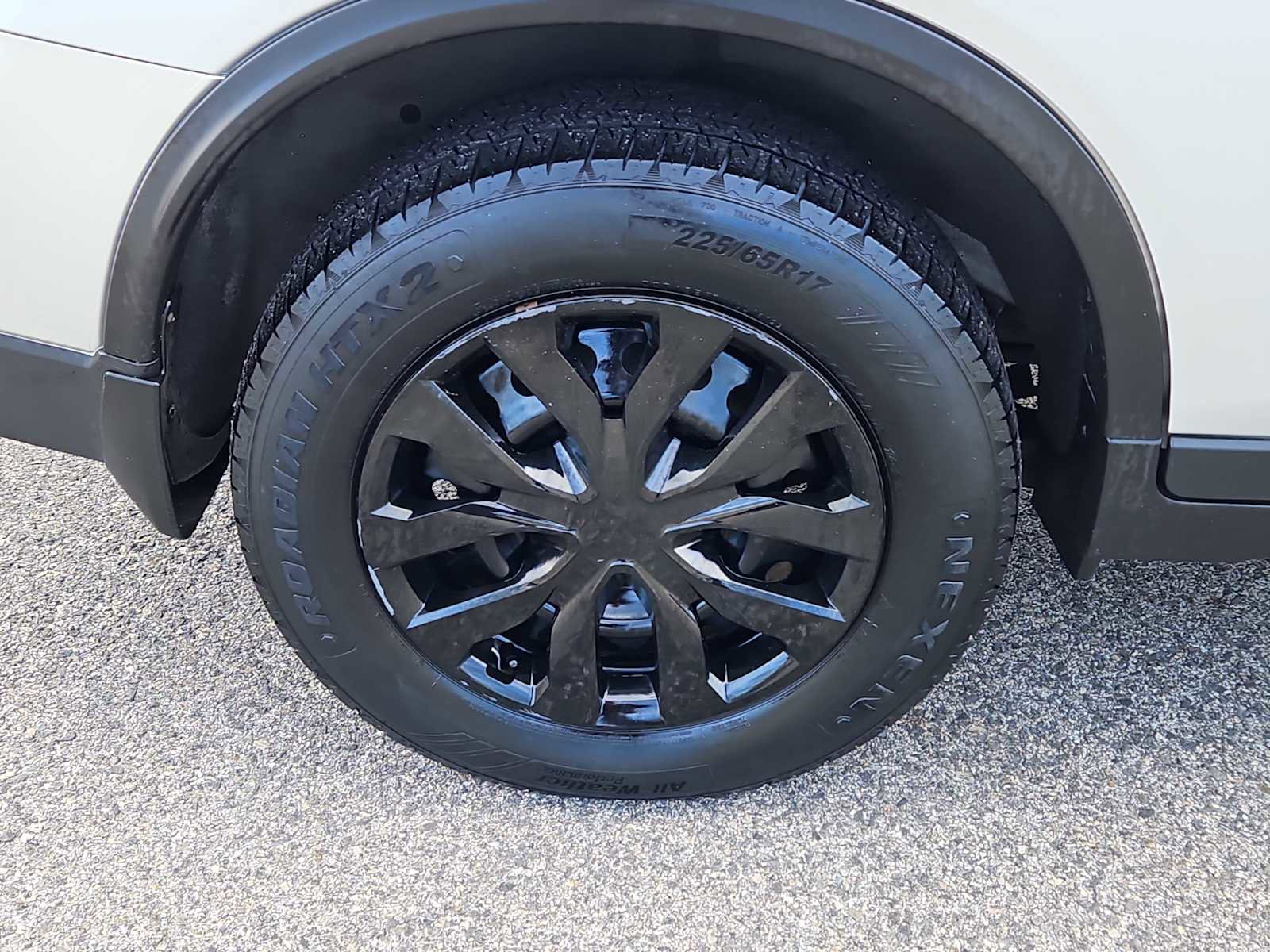 Used 2018 Nissan Rogue S image 9