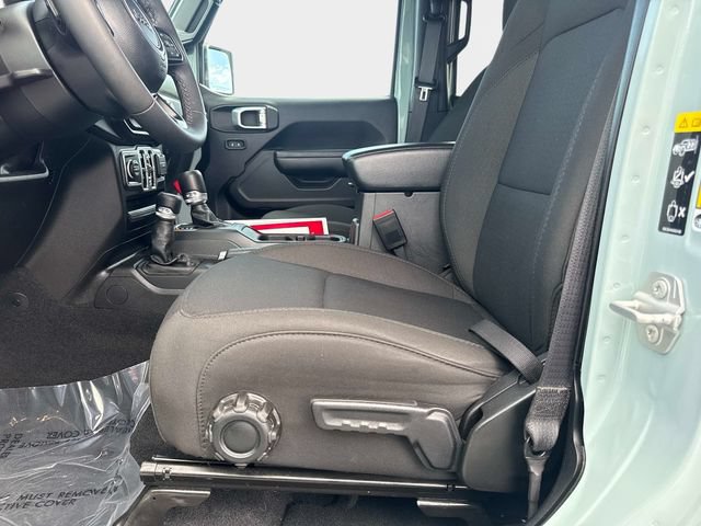 Used 2023 Jeep Wrangler Unlimited AWD/4WD image 16