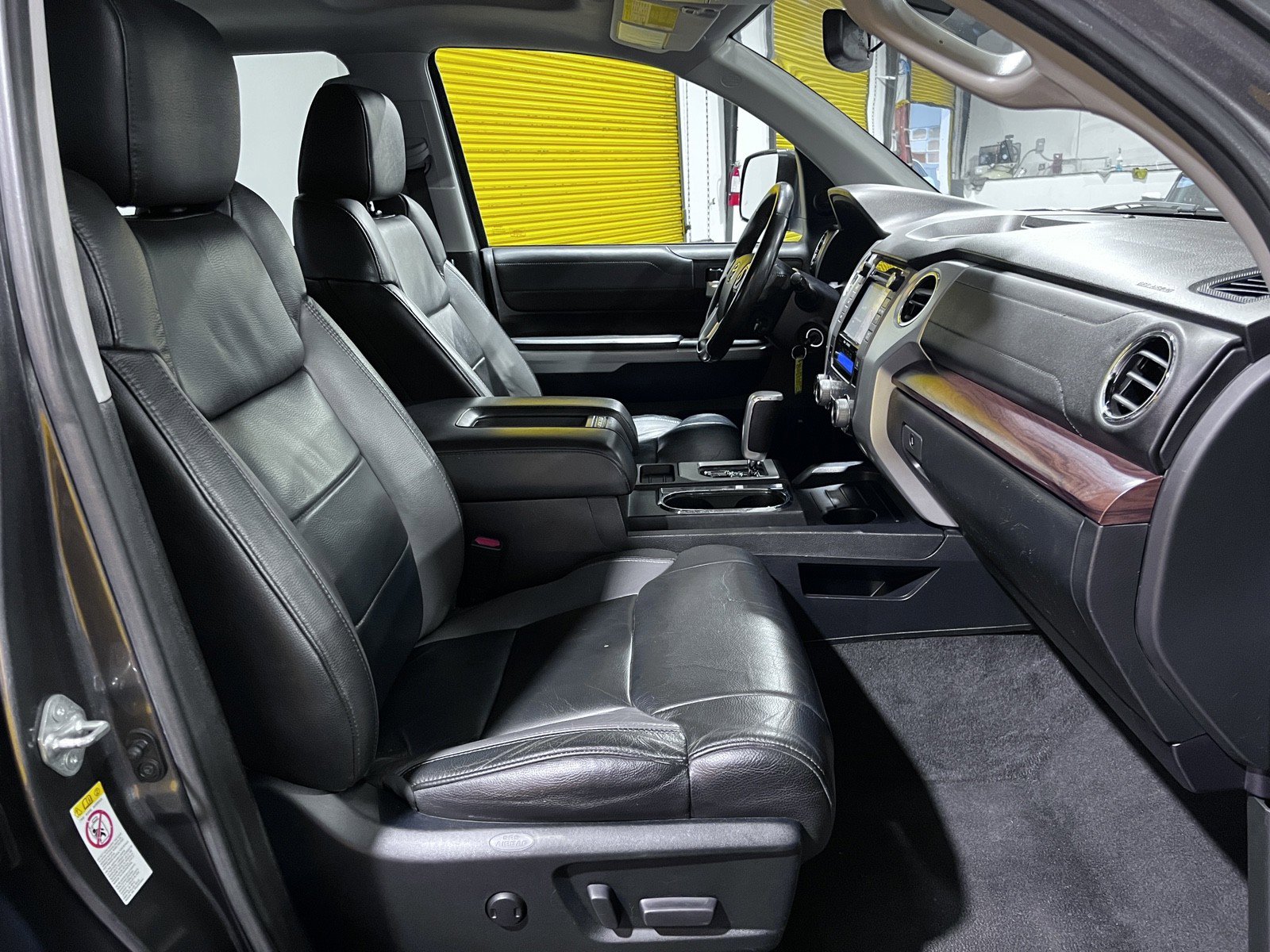 Used 2018 Toyota Tundra Limited w/ Limited Premium Package image 17