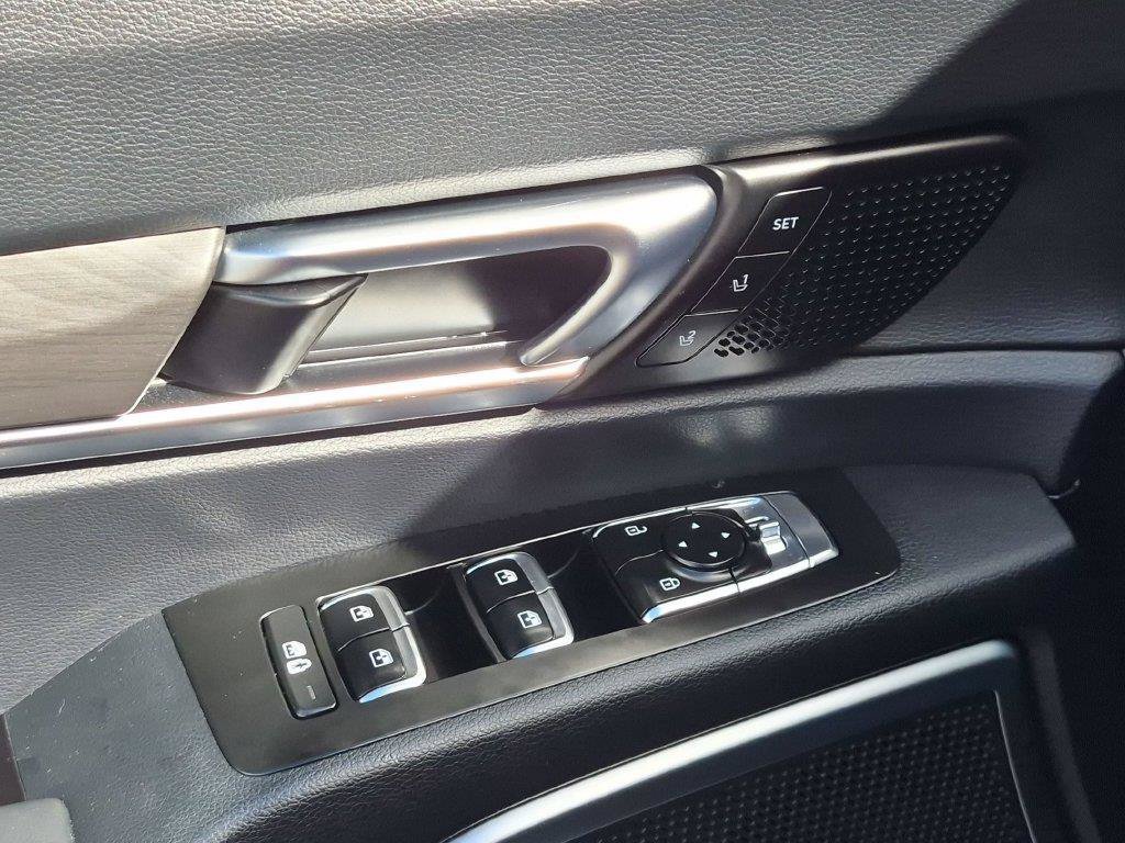 Certified 2025 Kia Telluride SX Prestige X-Line AWD/4WD image 13