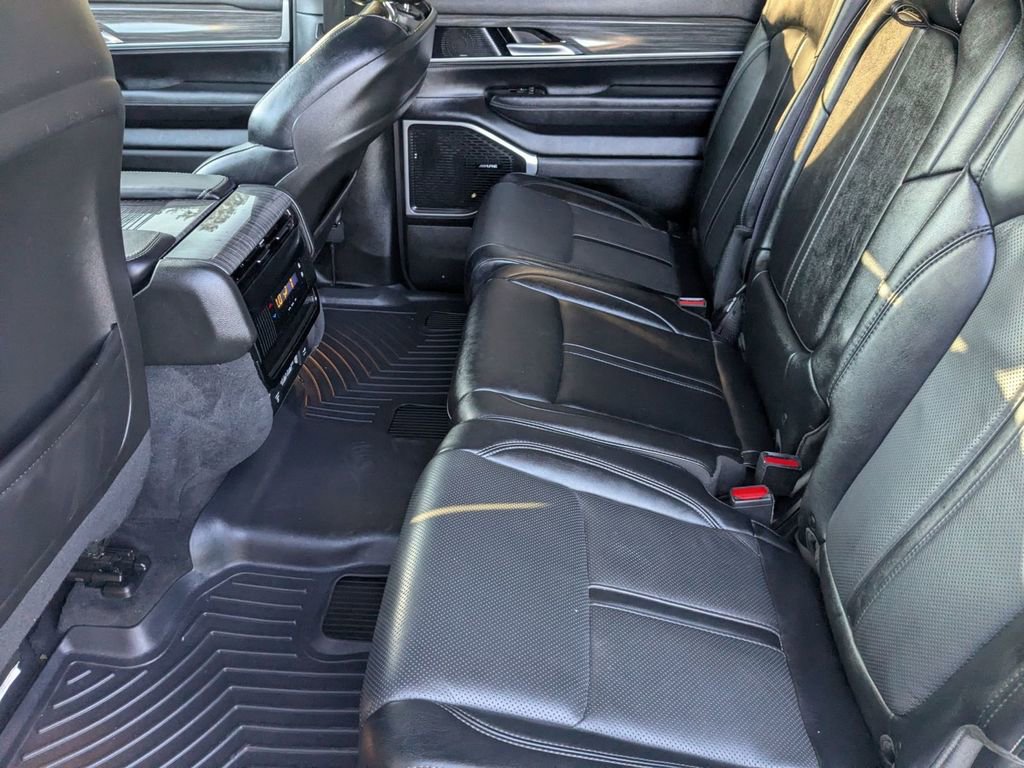 Used 2022 Jeep Wagoneer Series II image 33