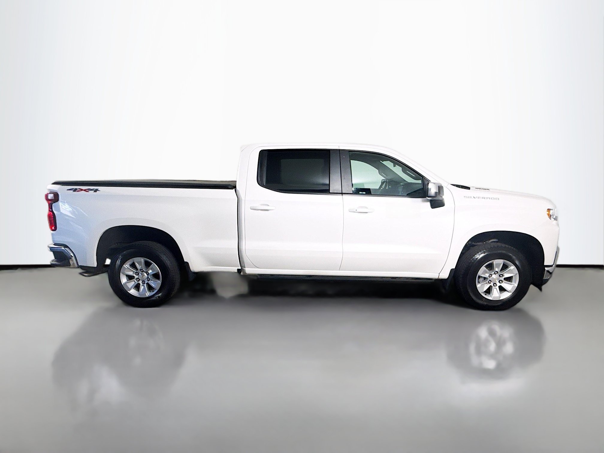 Used 2021 Chevrolet Silverado 1500 LT AWD/4WD image 11