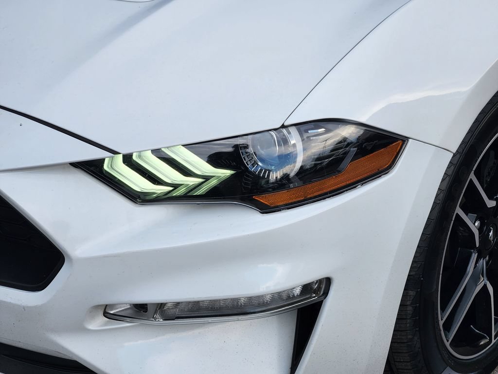 Used 2018 Ford Mustang Premium RWD image 8