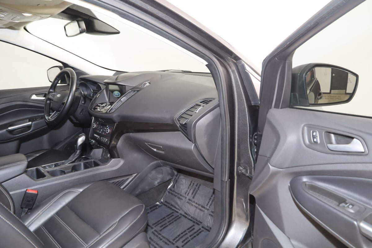 Used 2019 Ford Escape Titanium FWD image 43