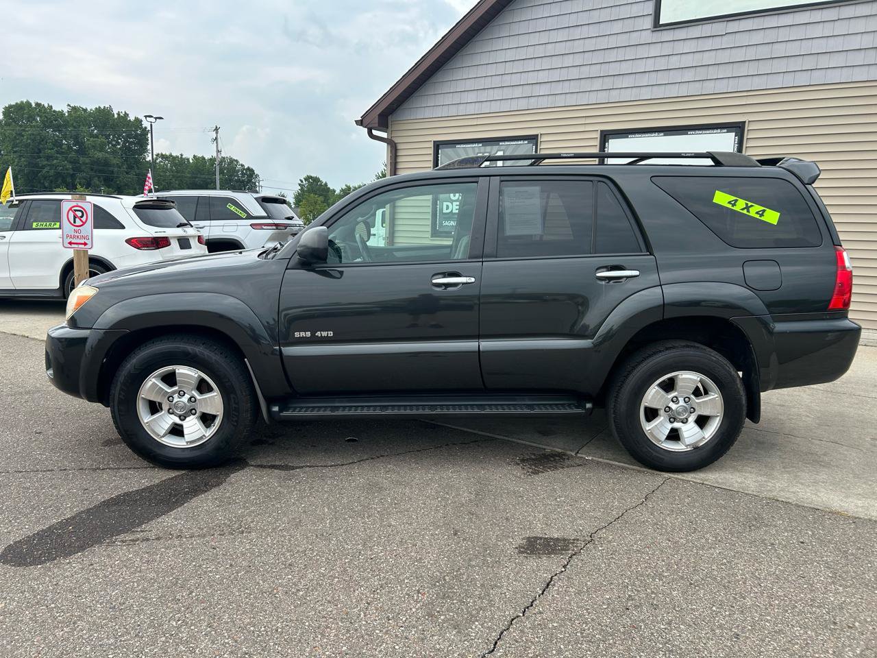 Used 2007 Toyota 4Runner SR5 AWD/4WD image 8