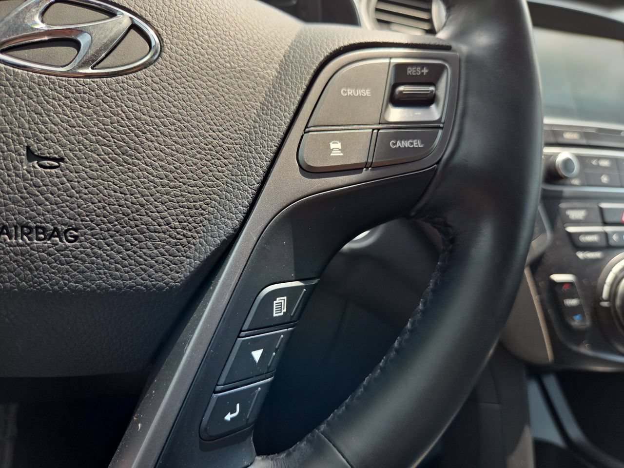 Used 2019 Hyundai Santa Fe XL FWD image 36