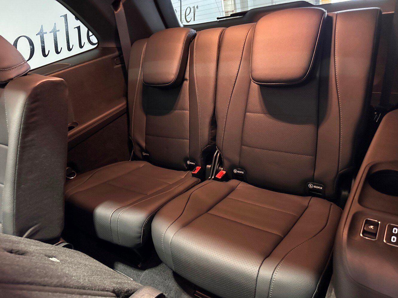 Certified 2025 Mercedes-Benz GLS 450 4MATIC image 33
