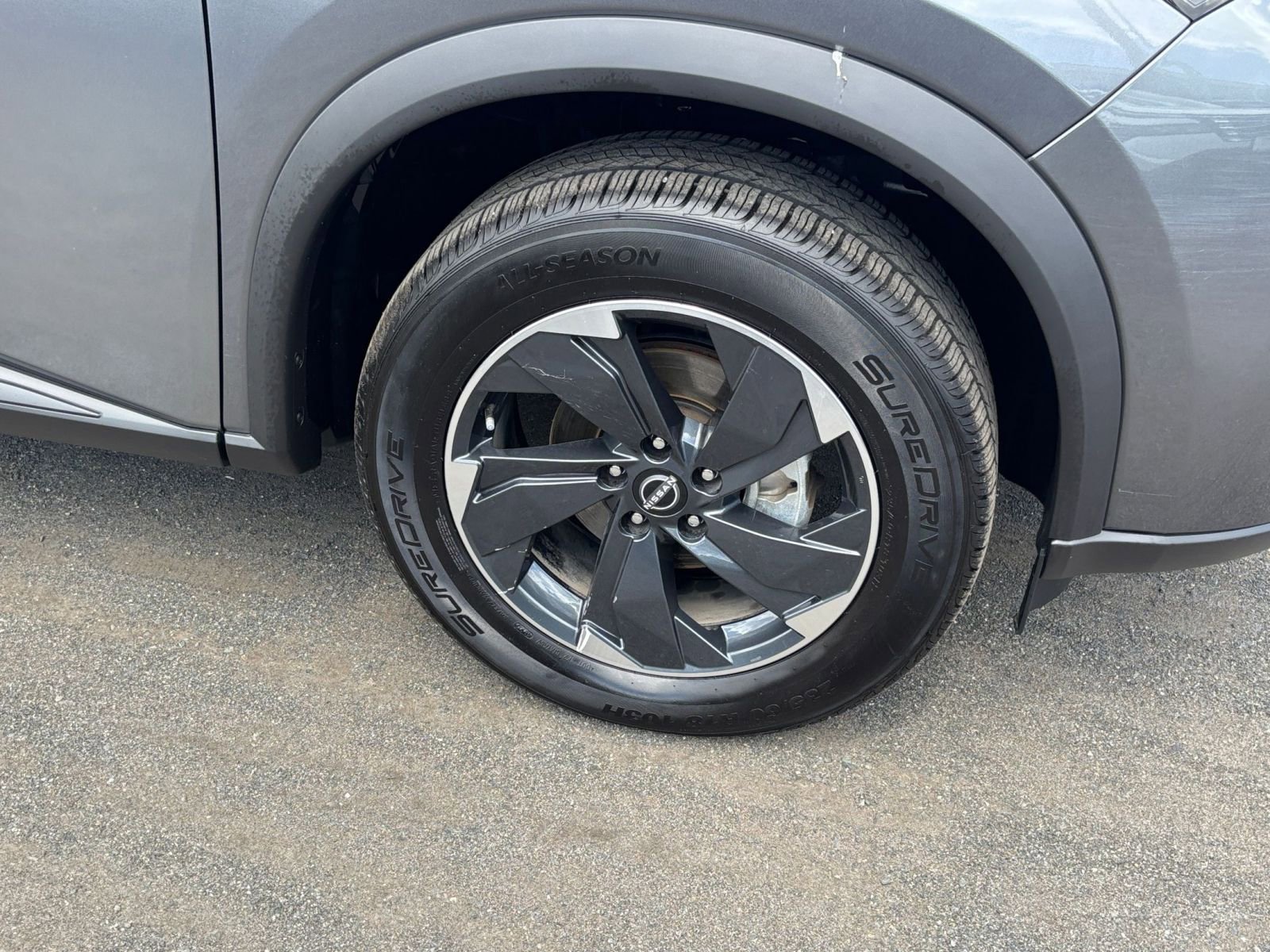 Used 2025 Nissan Rogue SV FWD image 32