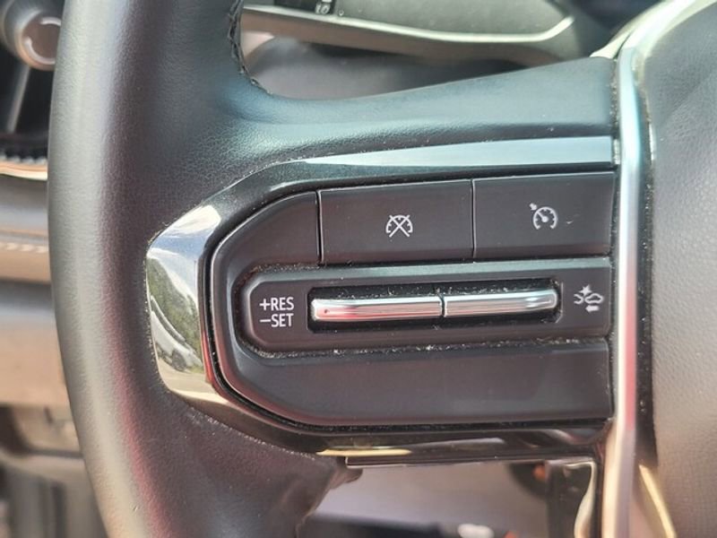 Used 2023 Chevrolet Colorado LT w/ LT Convenience Package II image 24