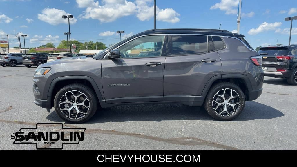 Used 2024 Jeep Compass Limited AWD/4WD image 4
