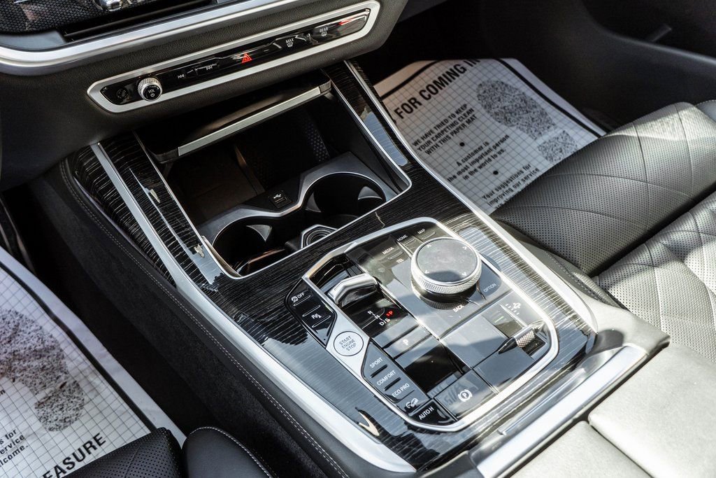 Used 2024 BMW X7 xDrive40i w/ M Sport Package image 18