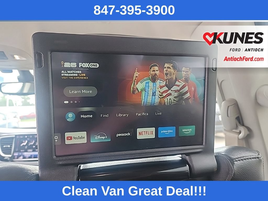 Used 2022 Chrysler Pacifica Touring-L w/ Uconnect Theater Family Group FWD image 39
